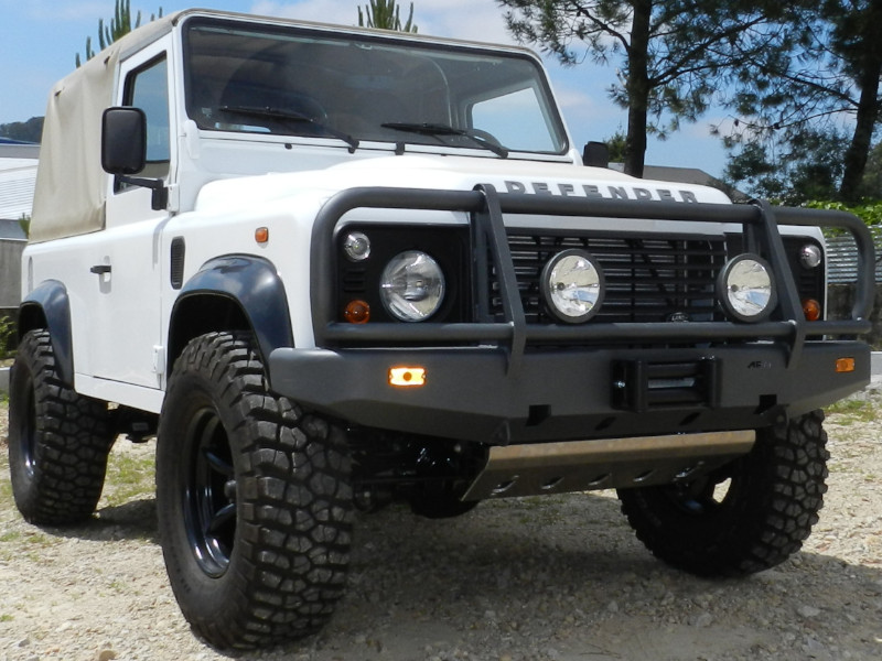 Land Rover Defender 90