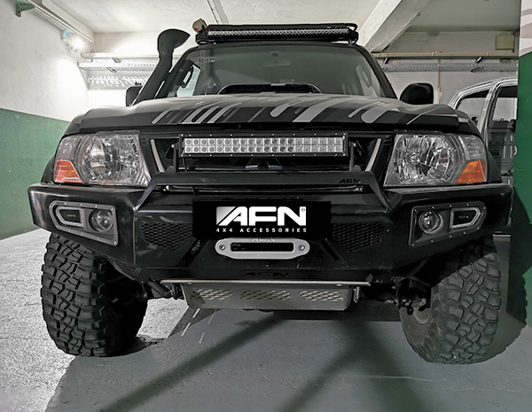 Mitsubishi Pajero V60